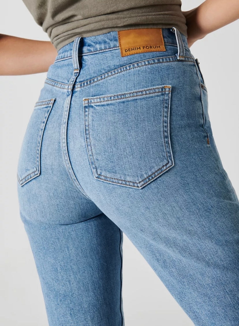 Denim Forum The Arlo High Rise Straight Jean sz 29