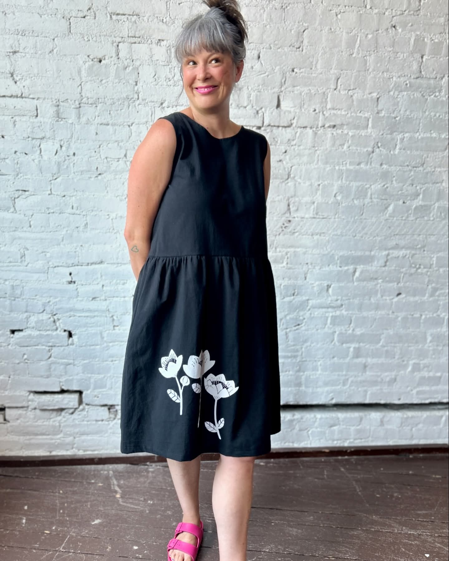 Smoking Lily (Canadian!) cotton dress with pockets sz S (relaxed)