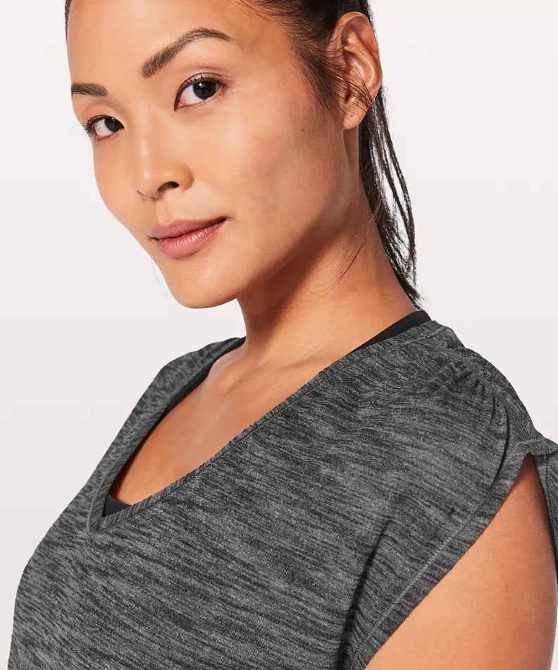 LULULEMON Sweat Times Short Sleeve sz 4