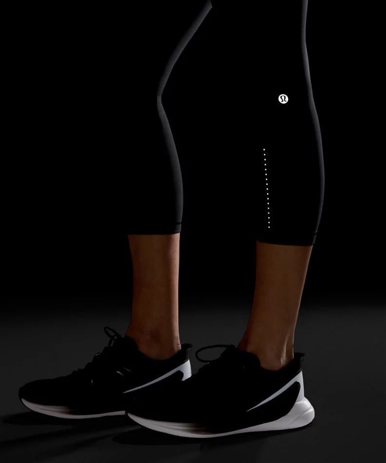 LULULEMON Fast and Free Reflective High-Rise Crop sz 4