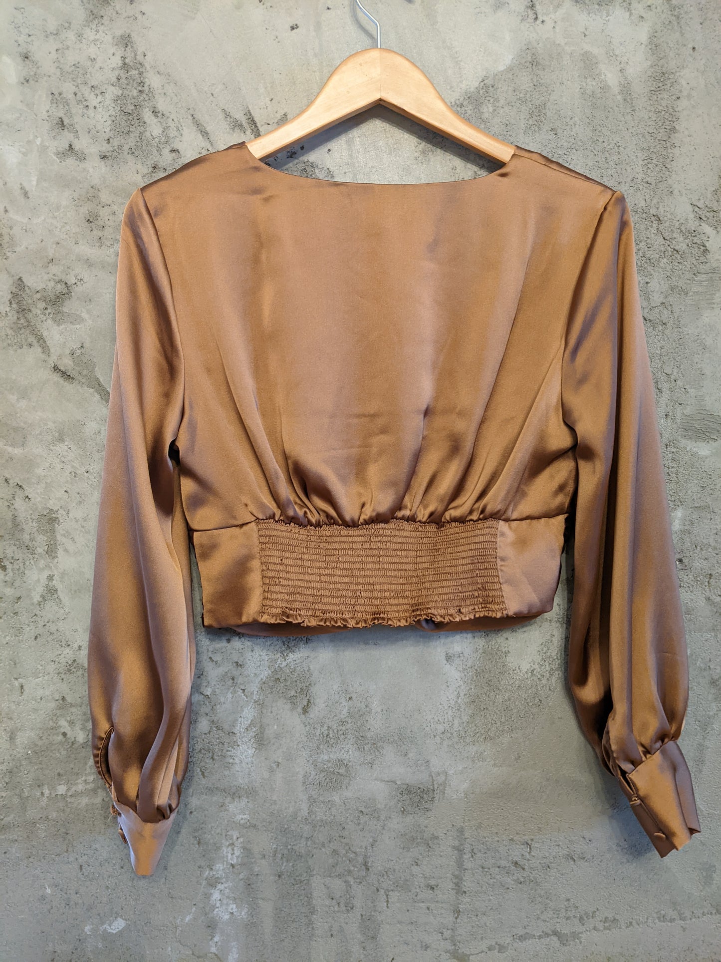 Dynamite ruched blouse sz M