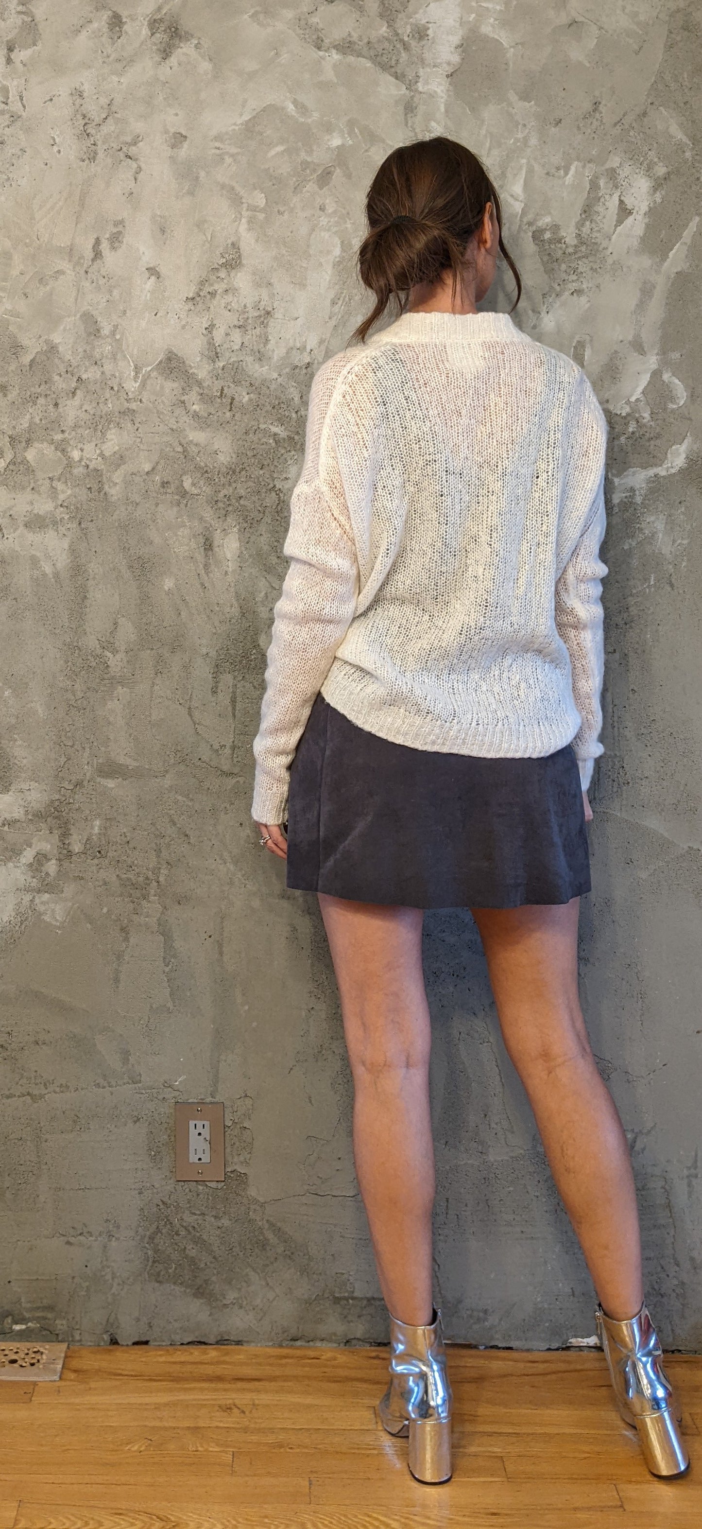 In Wear V-Neck Sweater sz M