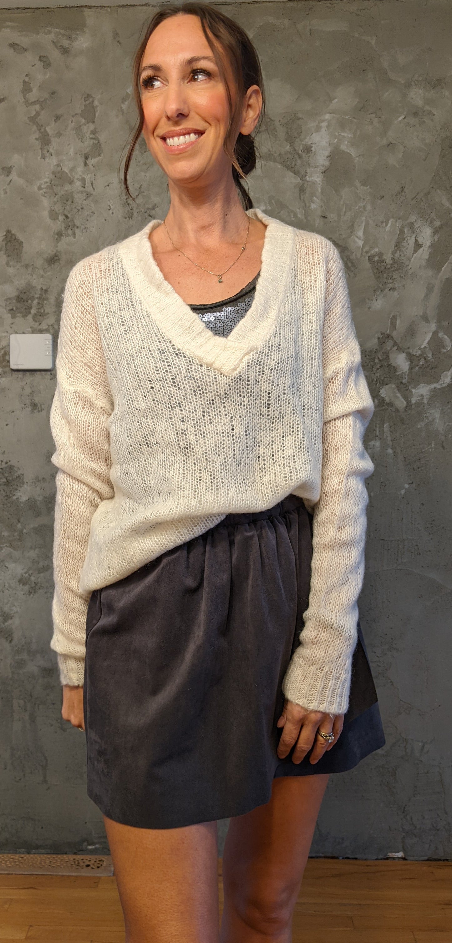 In Wear V-Neck Sweater sz M