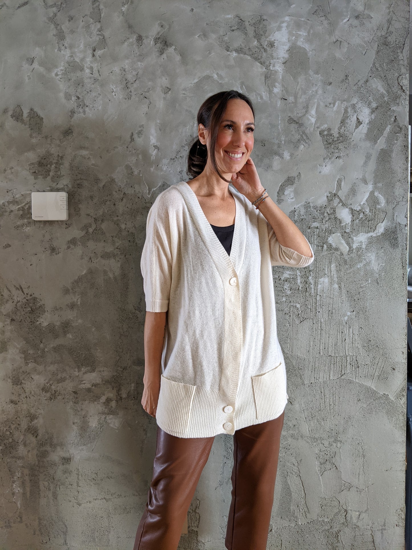 Sophia Milano 100% cashmere cardigan size Lrg.