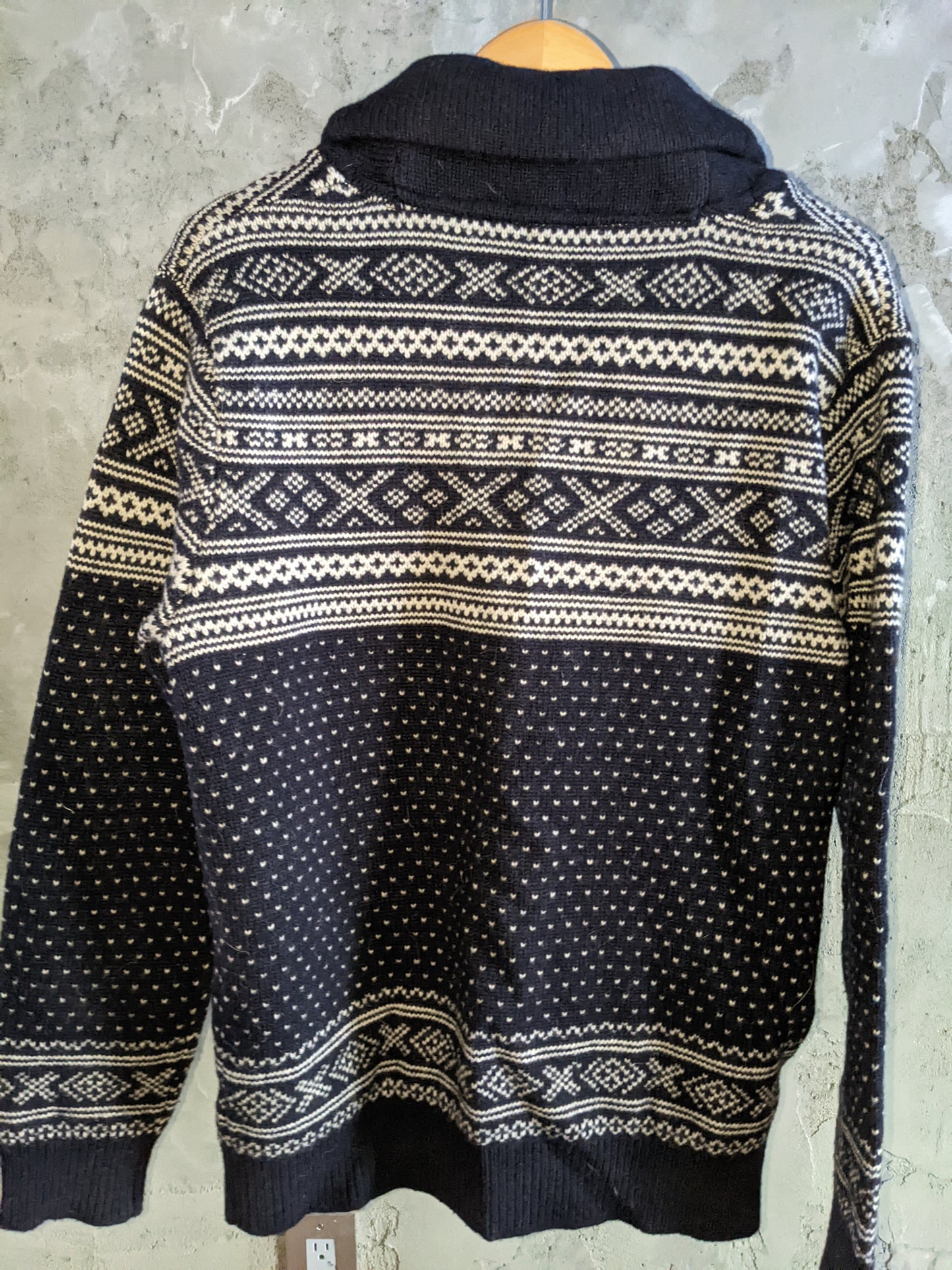 Paraphrase button front cardigan sz Lrg