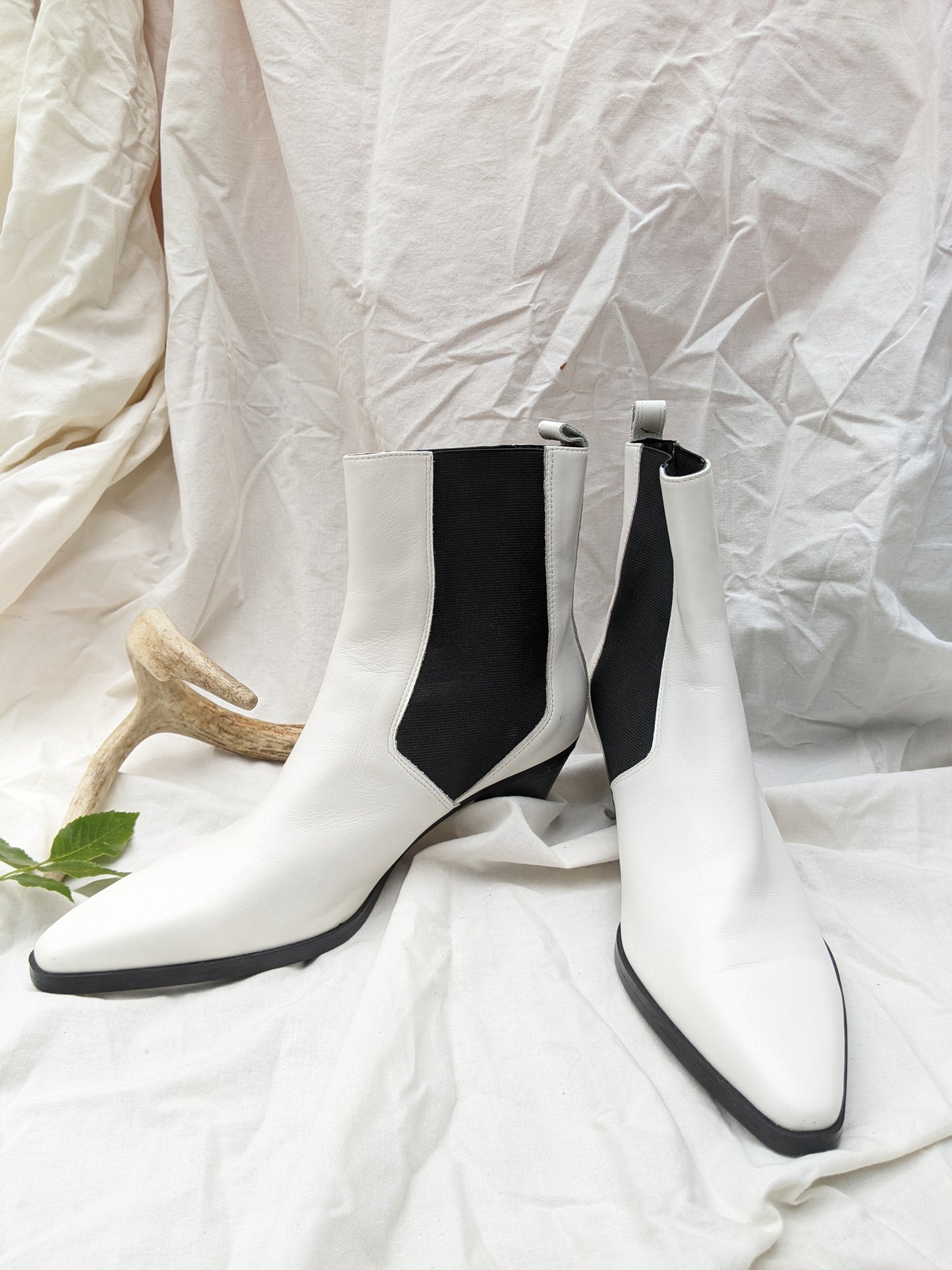 New! Zara white genuine leather boots size 40