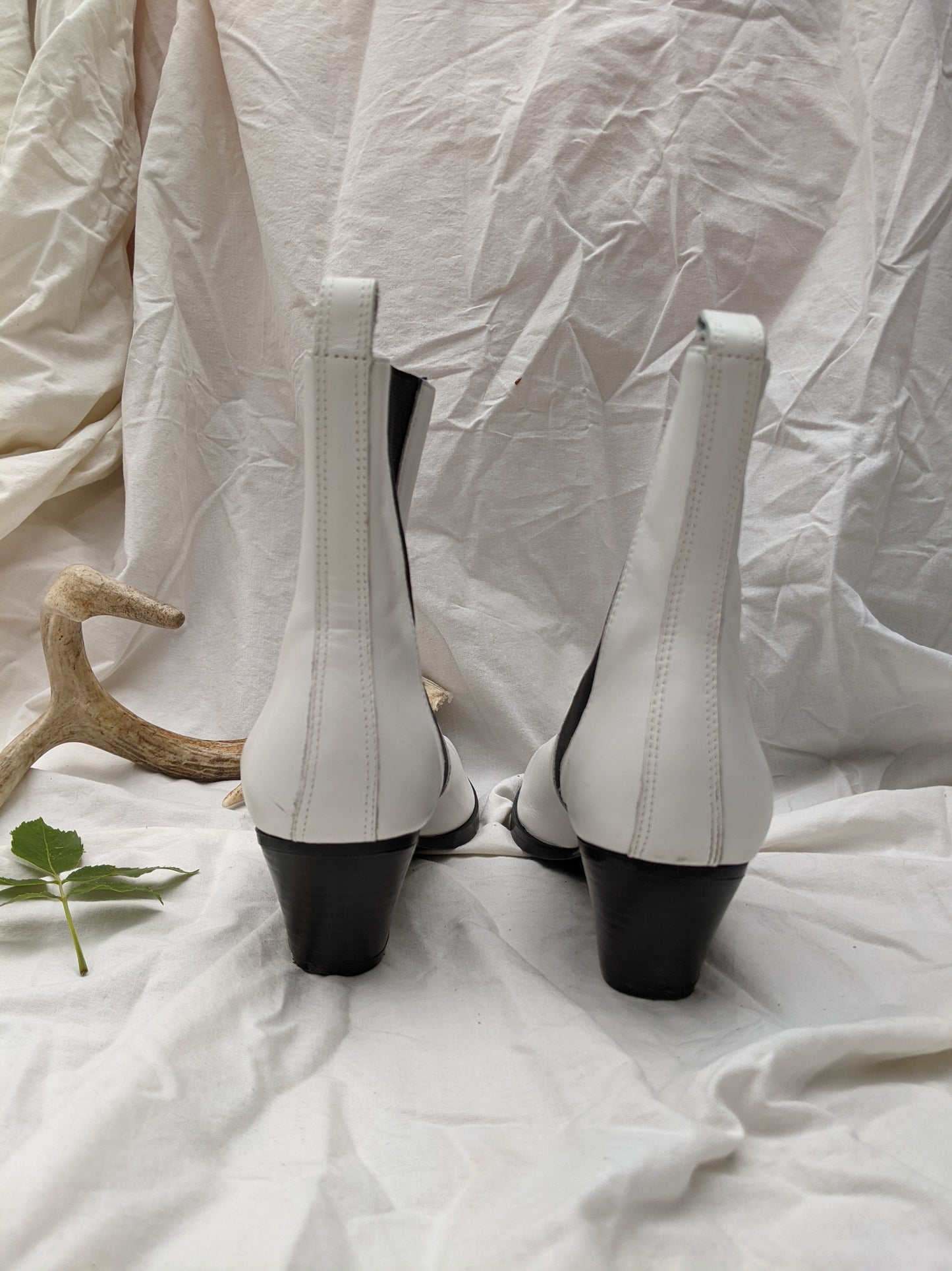 New! Zara white genuine leather boots size 40