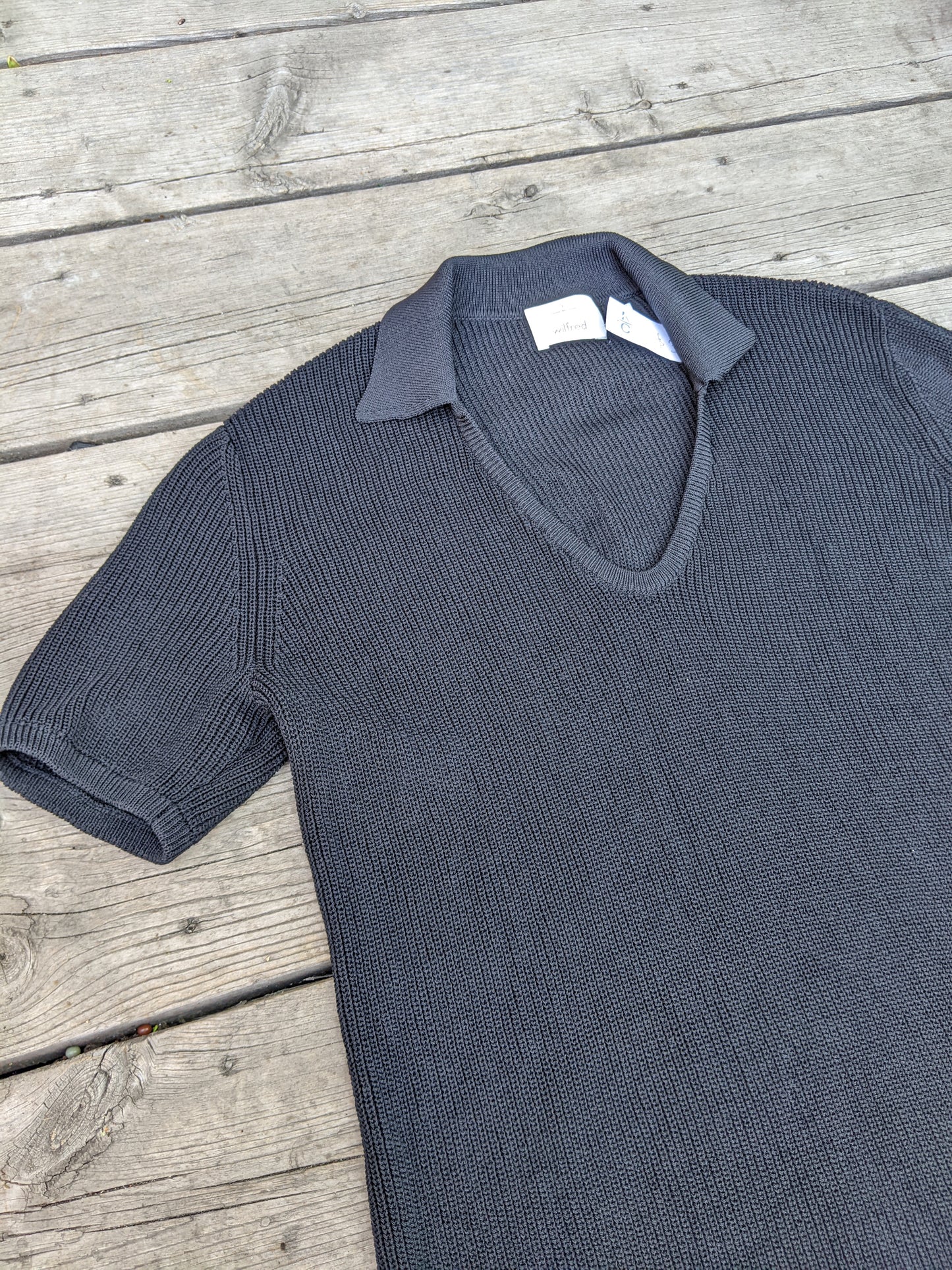 Wilfred short sleeve collared knit sz S