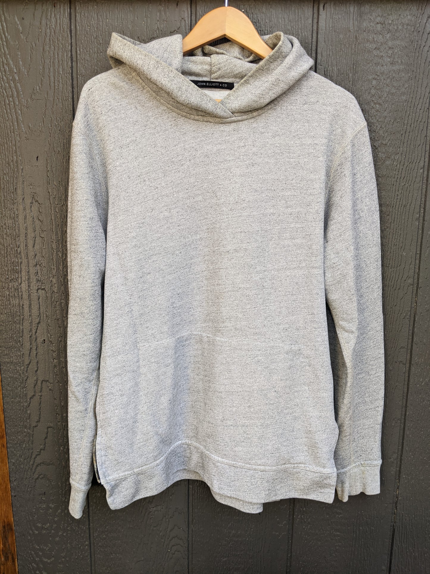 John Elliott
Villain Hooded pullover sweatshirt sz 4 (XL, slim fit) light grey