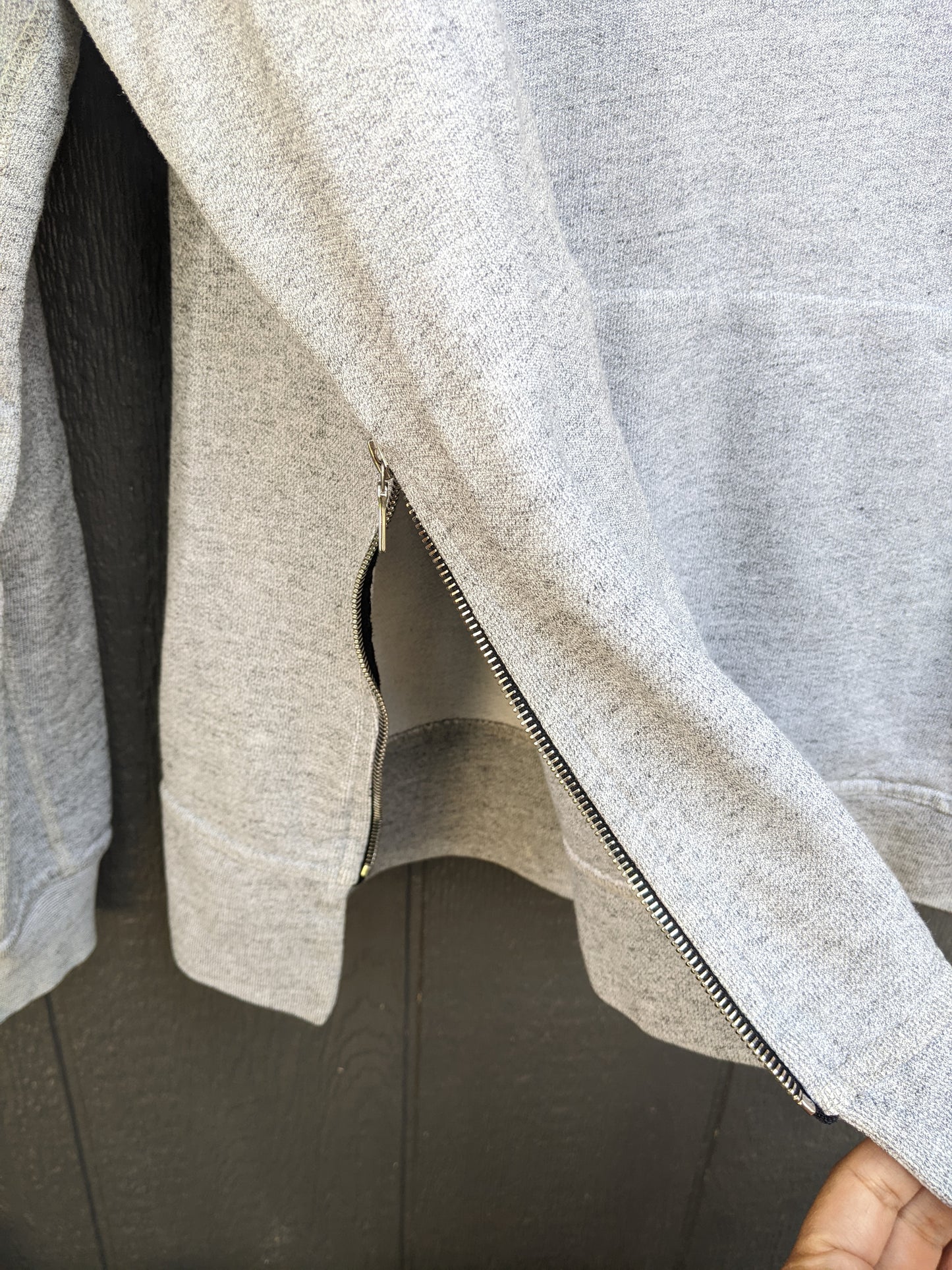 John Elliott
Villain Hooded pullover sweatshirt sz 4 (XL, slim fit) light grey