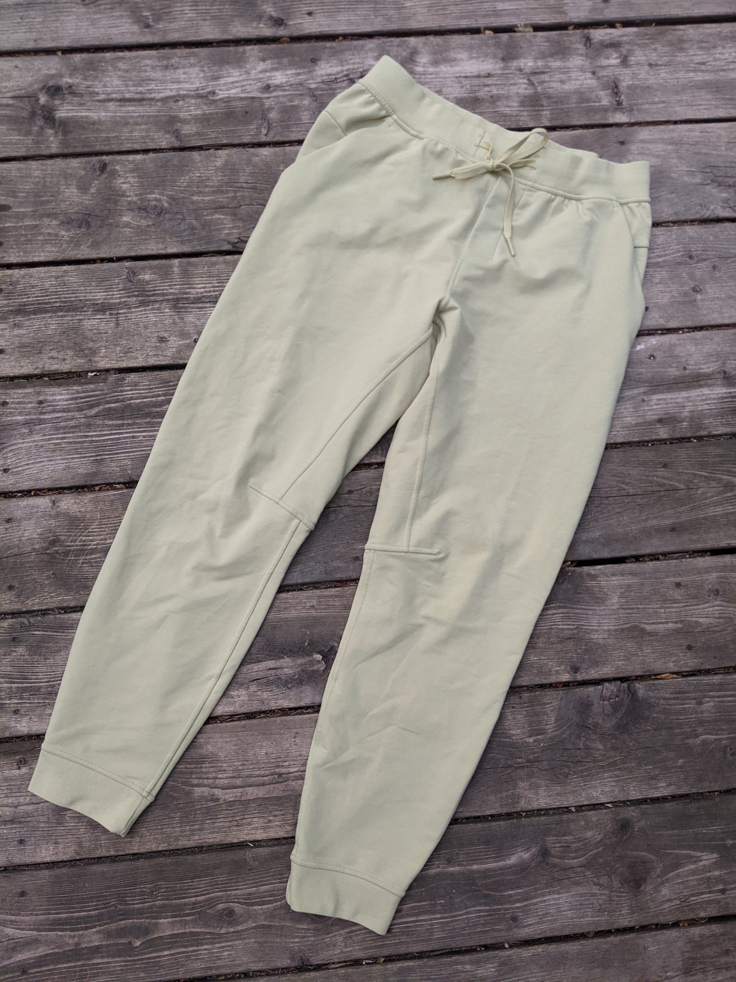 Lululemon City Sweat Jogger in
Dew Green Sz Lrg