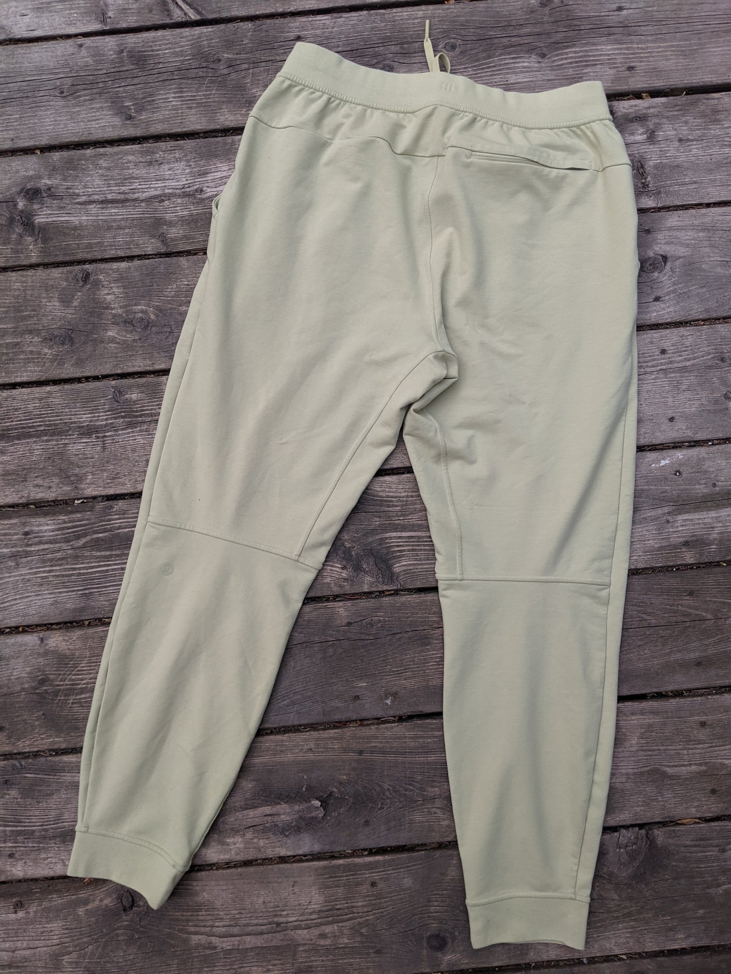 Lululemon City Sweat Jogger in
Dew Green Sz Lrg