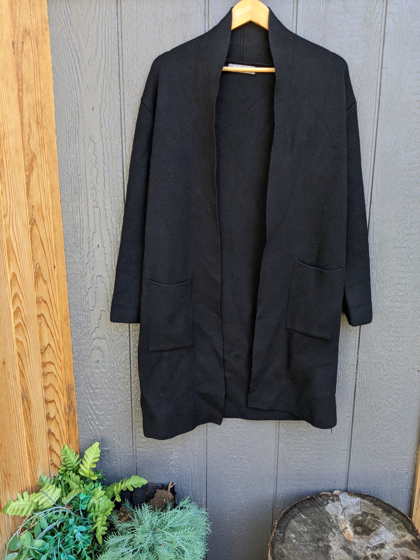 Pistache made in Italy black long sweater jacket cardigan. S/M