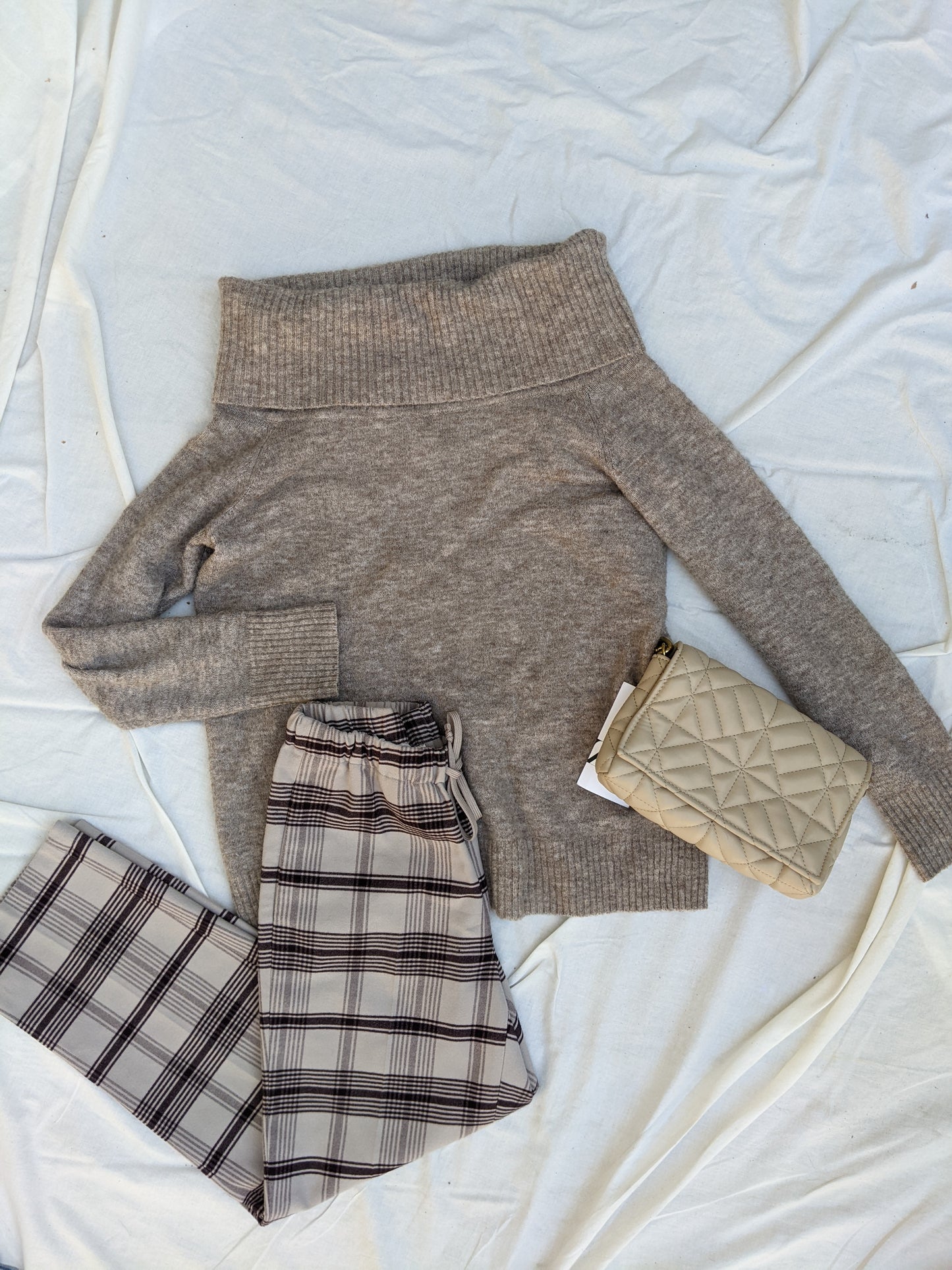 Wilfred Free Faretta sweater. Fits S/M
