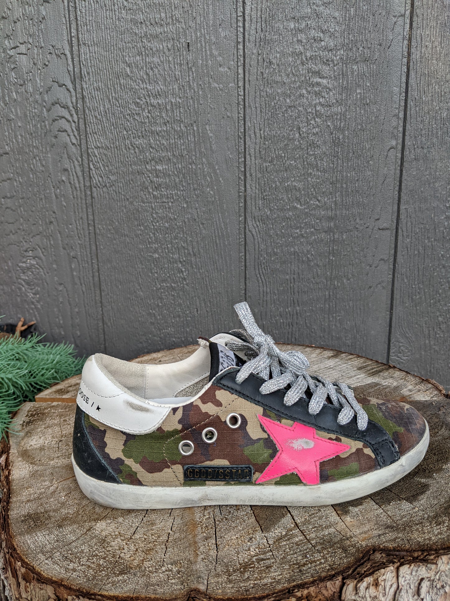 GOLDEN GOOSE Super-Star leather-trimmed camouflage sneakers sz 35