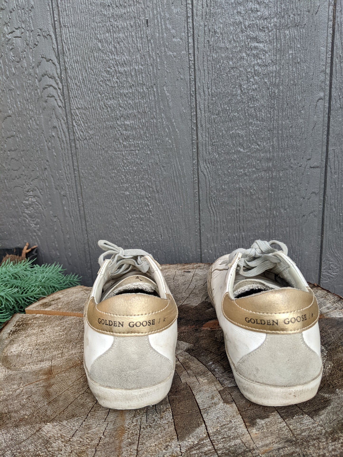 GOLDEN GOOSE Superstar white and gold sneakers sz 36.
