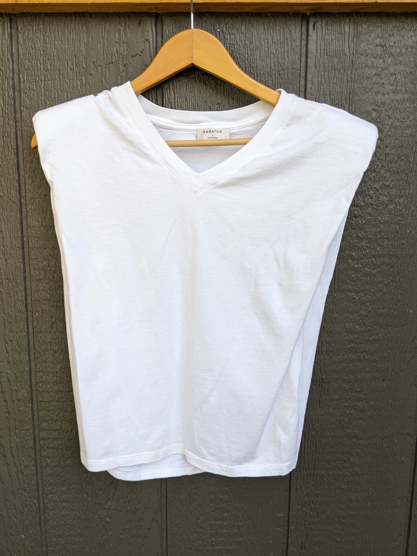 BABATON shoulder pad tank. Fits S/M