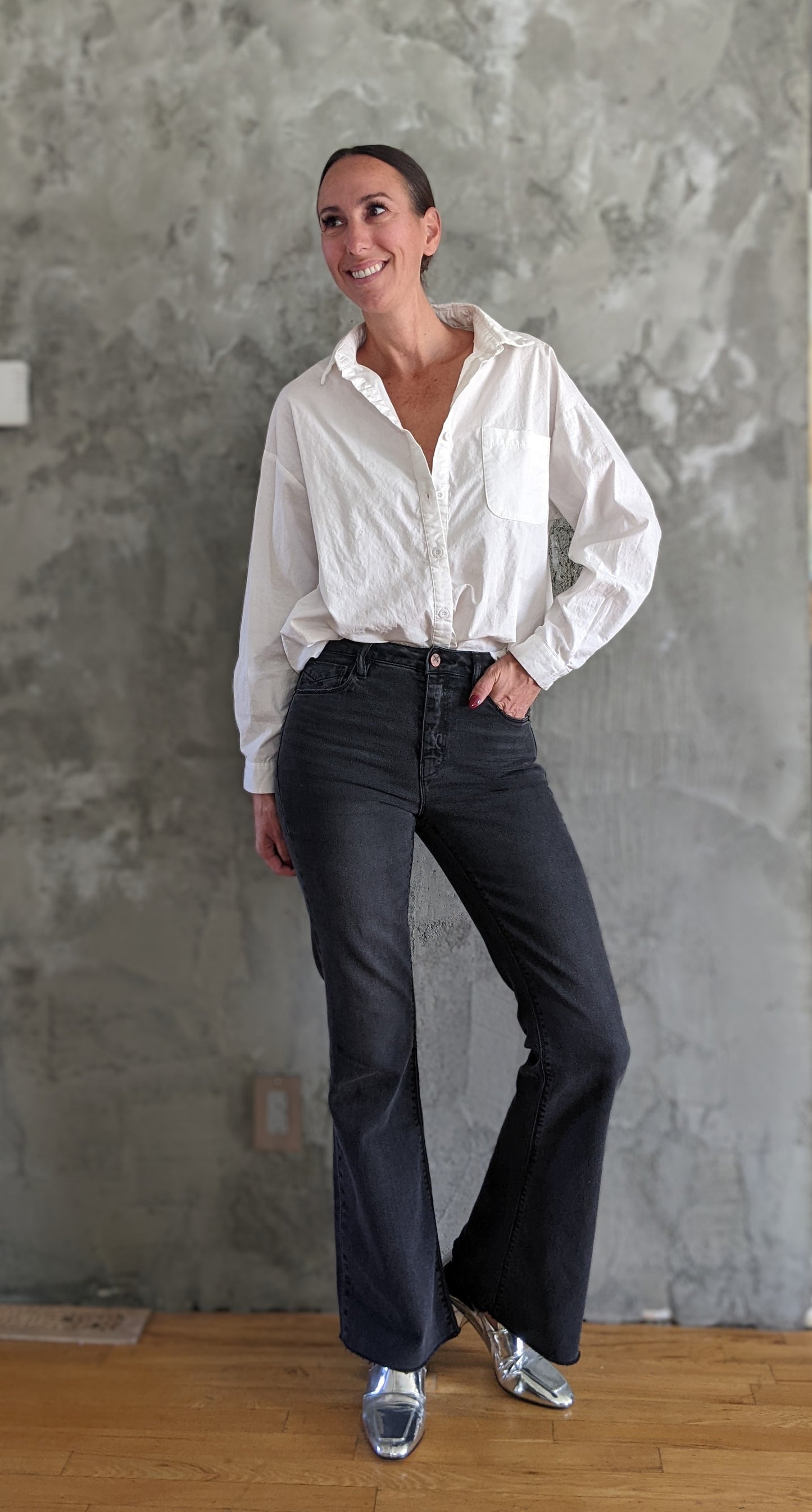 Unpublished "Janet Flare Jeans" sz 26.