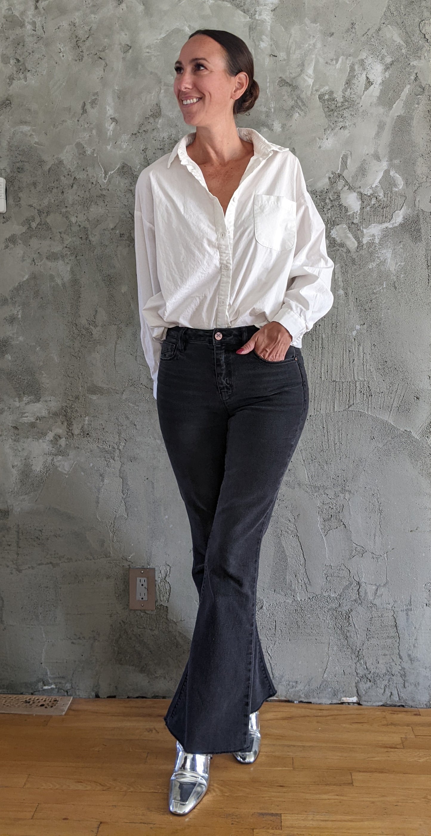 Unpublished "Janet Flare Jeans" sz 26.