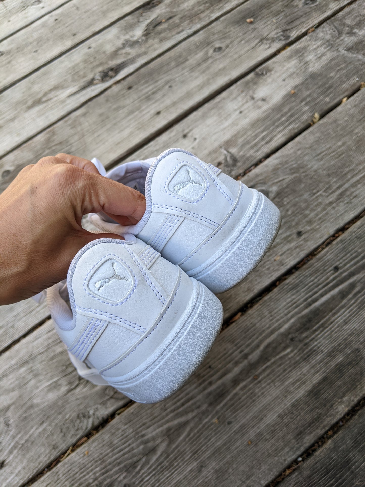 PUMA Vikky white sneakers sz 7.5