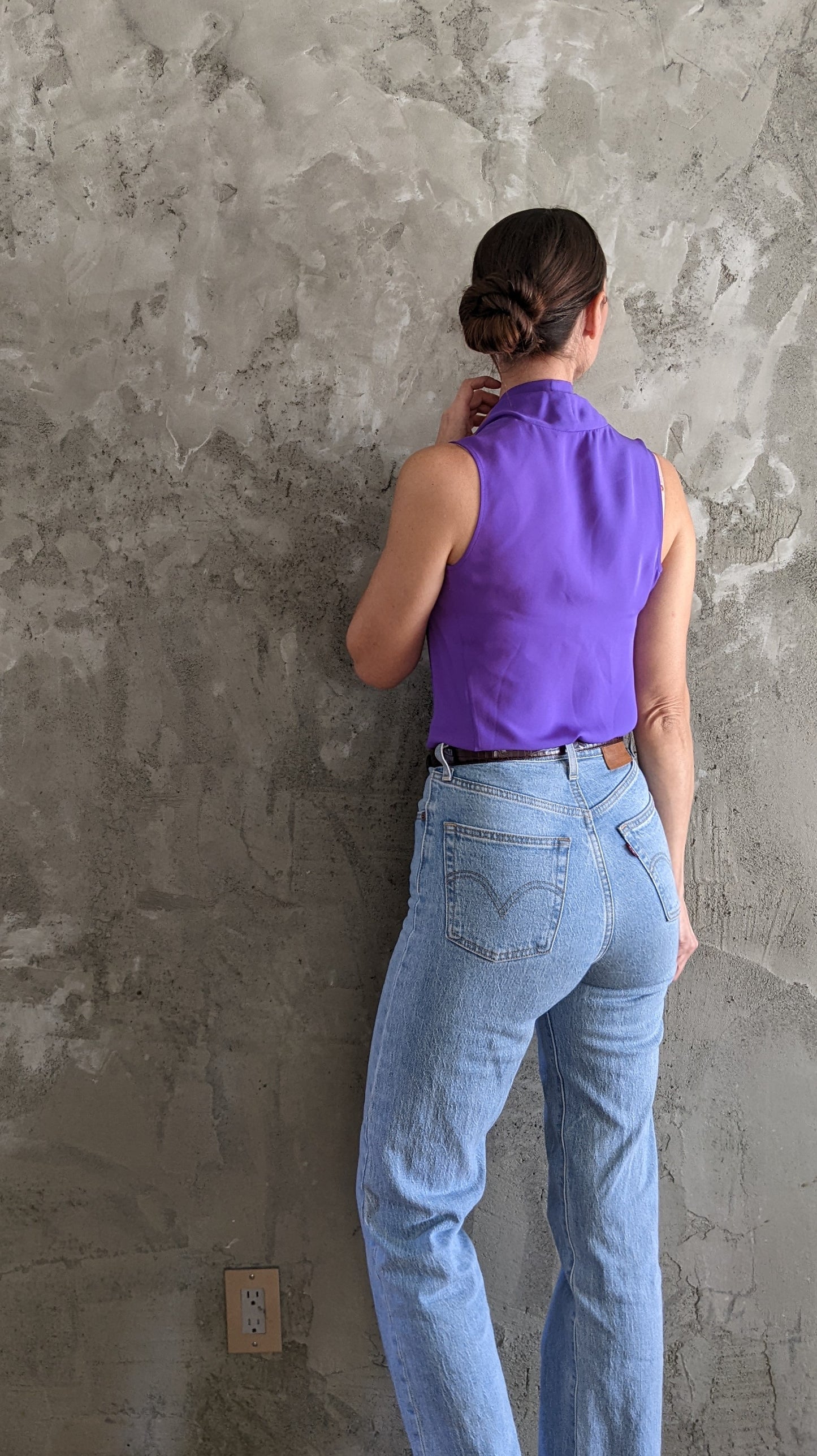 Theory 100% silk top size XS