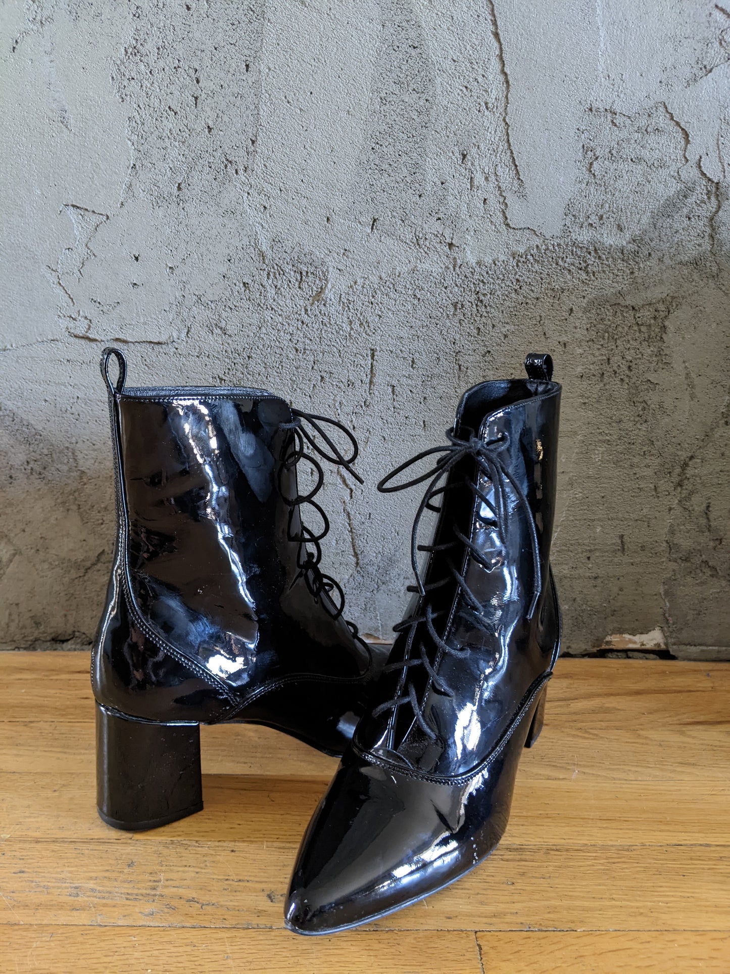 Uterque patent boots sz 38 (7.5-8)