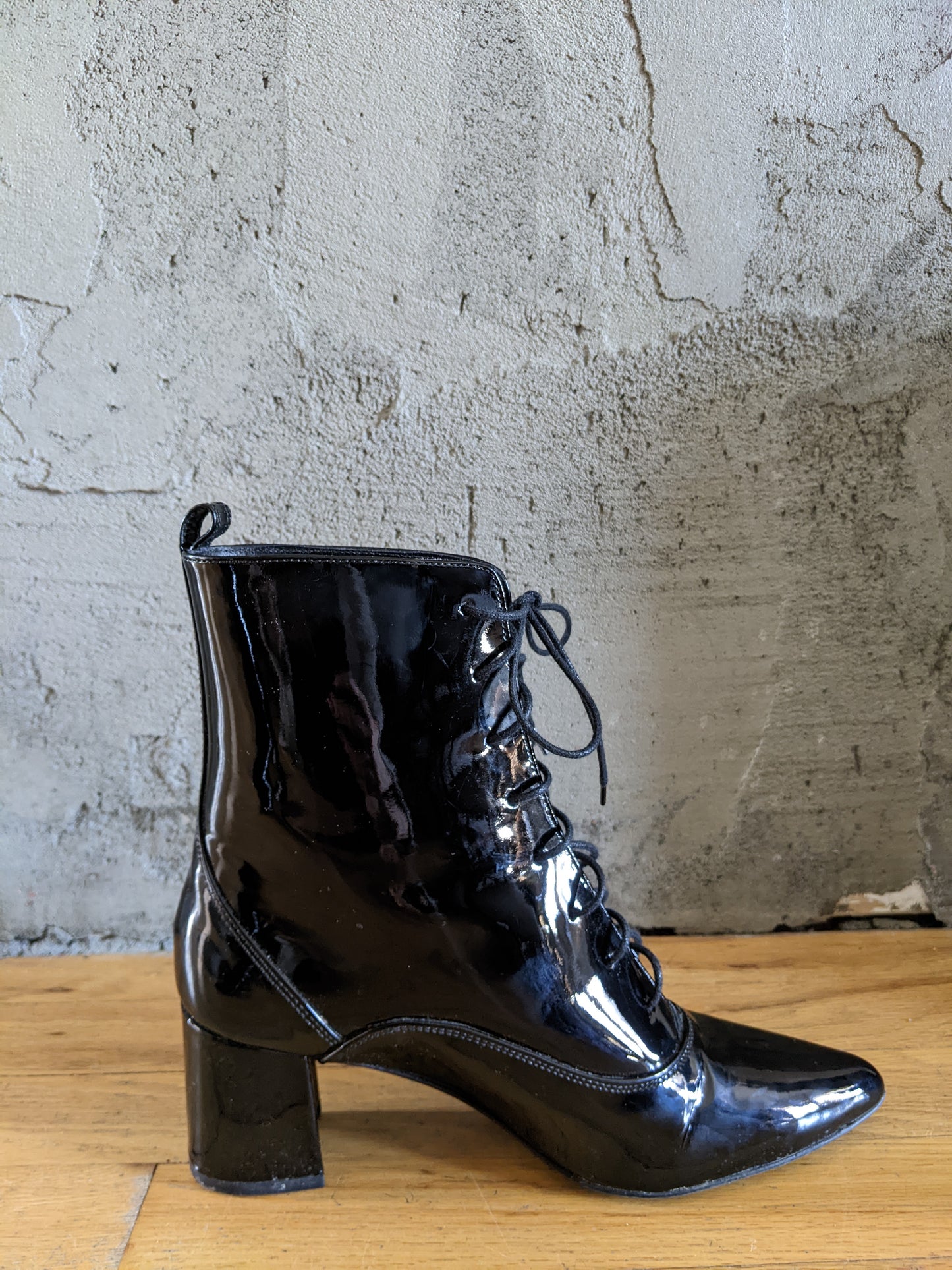 Uterque patent boots sz 38 (7.5-8)