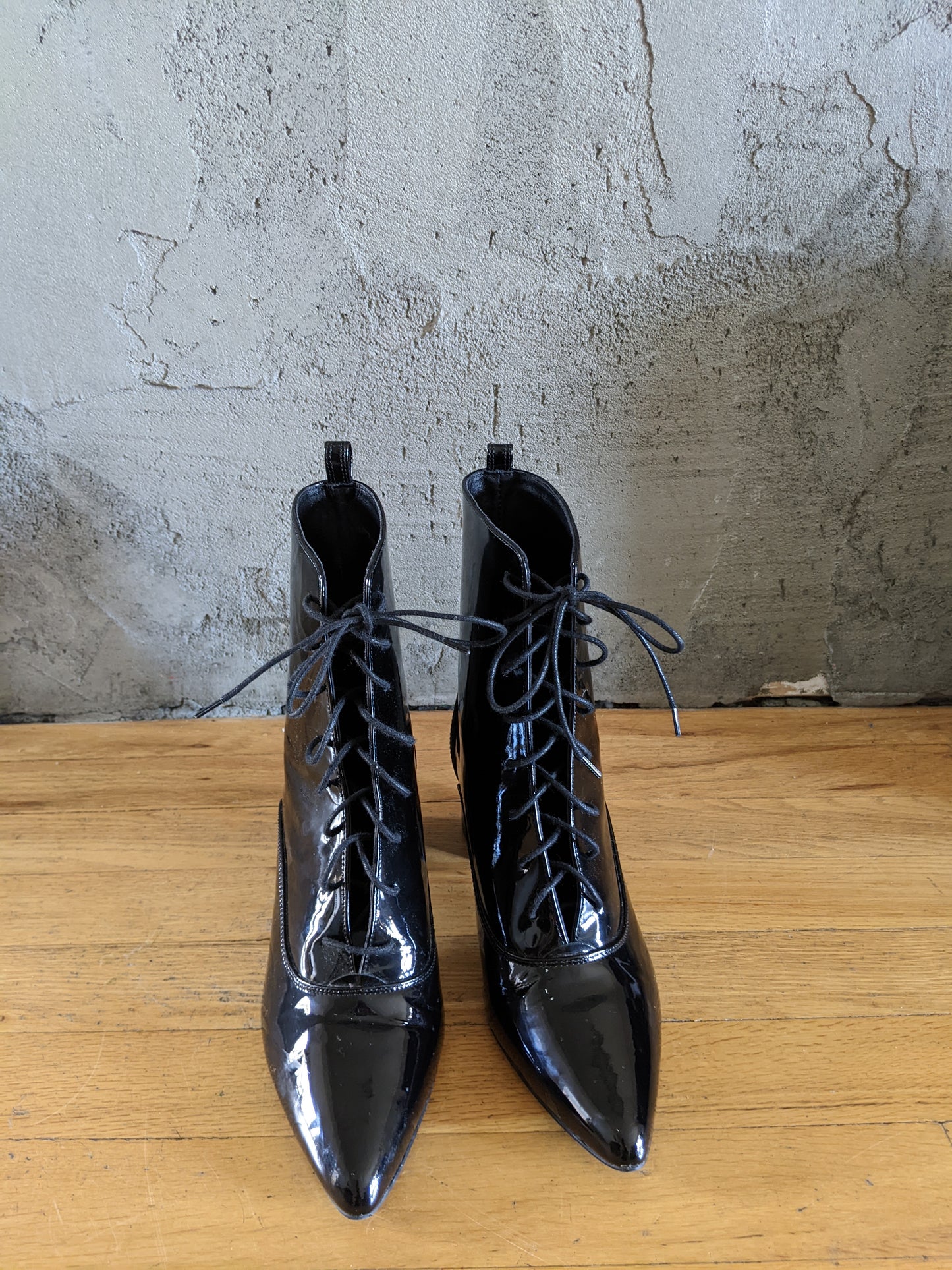 Uterque patent boots sz 38 (7.5-8)