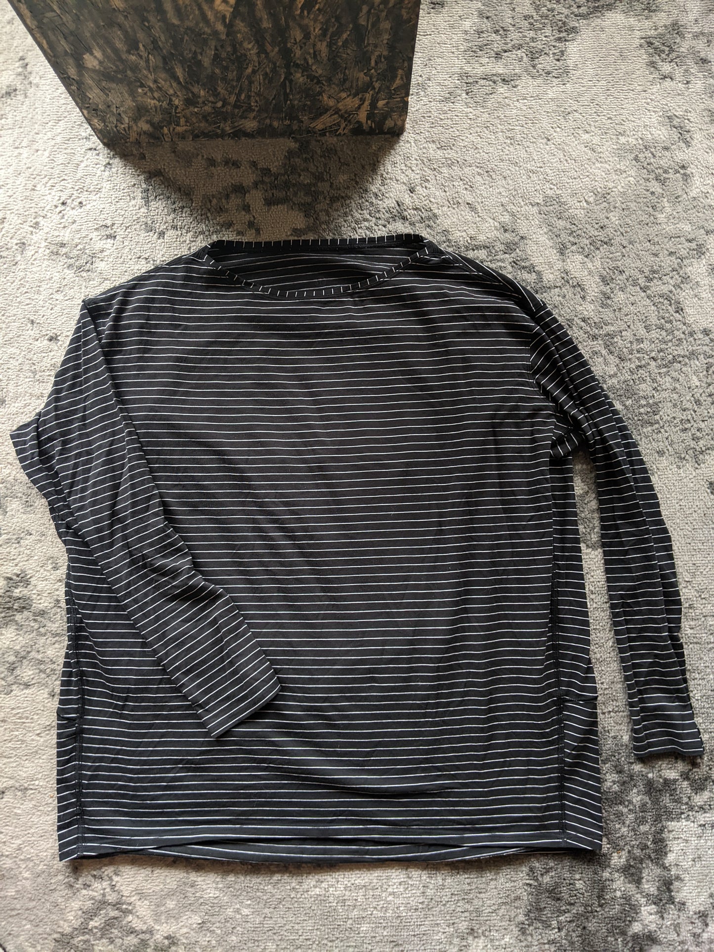 Lululemon Back in Action Long-Sleeve Shirt. Fits M