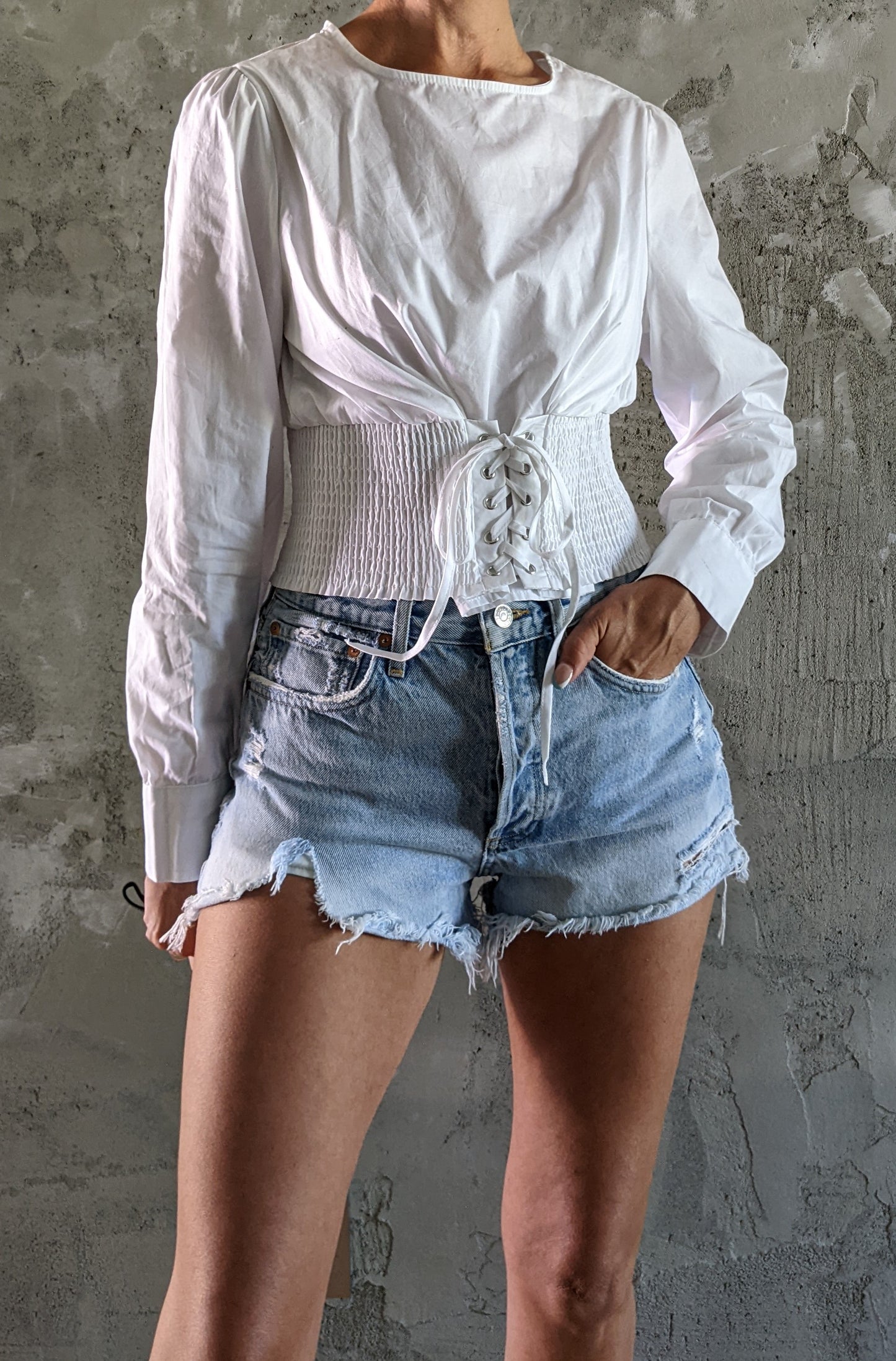 NWT! Streetwear white cotton top sz S