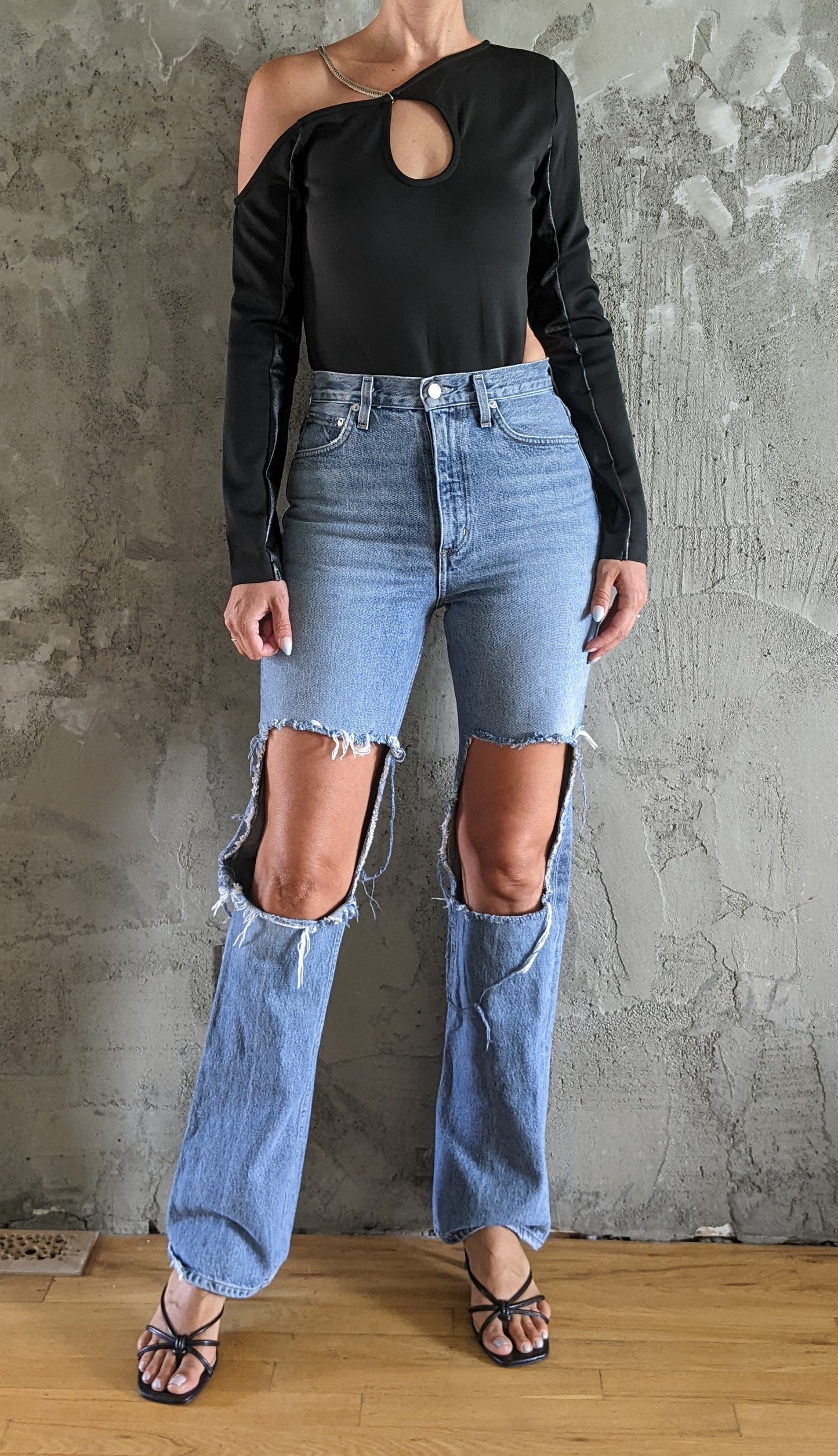 NWT!! Maniere De Voir Asymmetric High Leg Bodysuit With Chain sz 12.