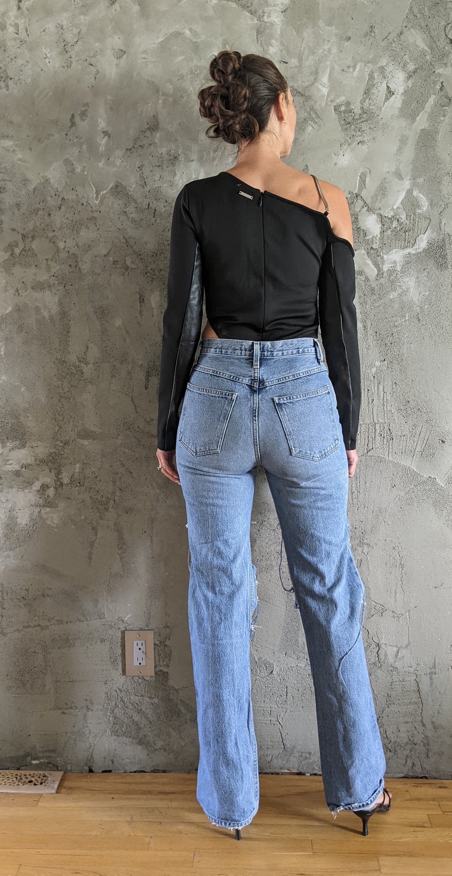 NWT!! Maniere De Voir Asymmetric High Leg Bodysuit With Chain sz 12.