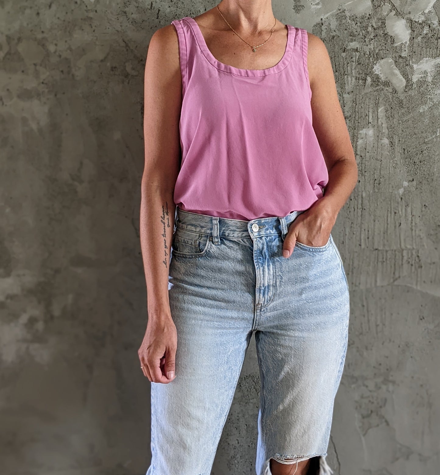 Club Monaco 100% silk tank sz S.