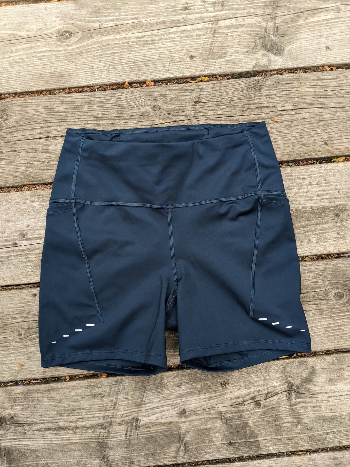 NIKE 4in Dri-FIT Swift High-Waisted Tight Running Shorts with Pockets sz S