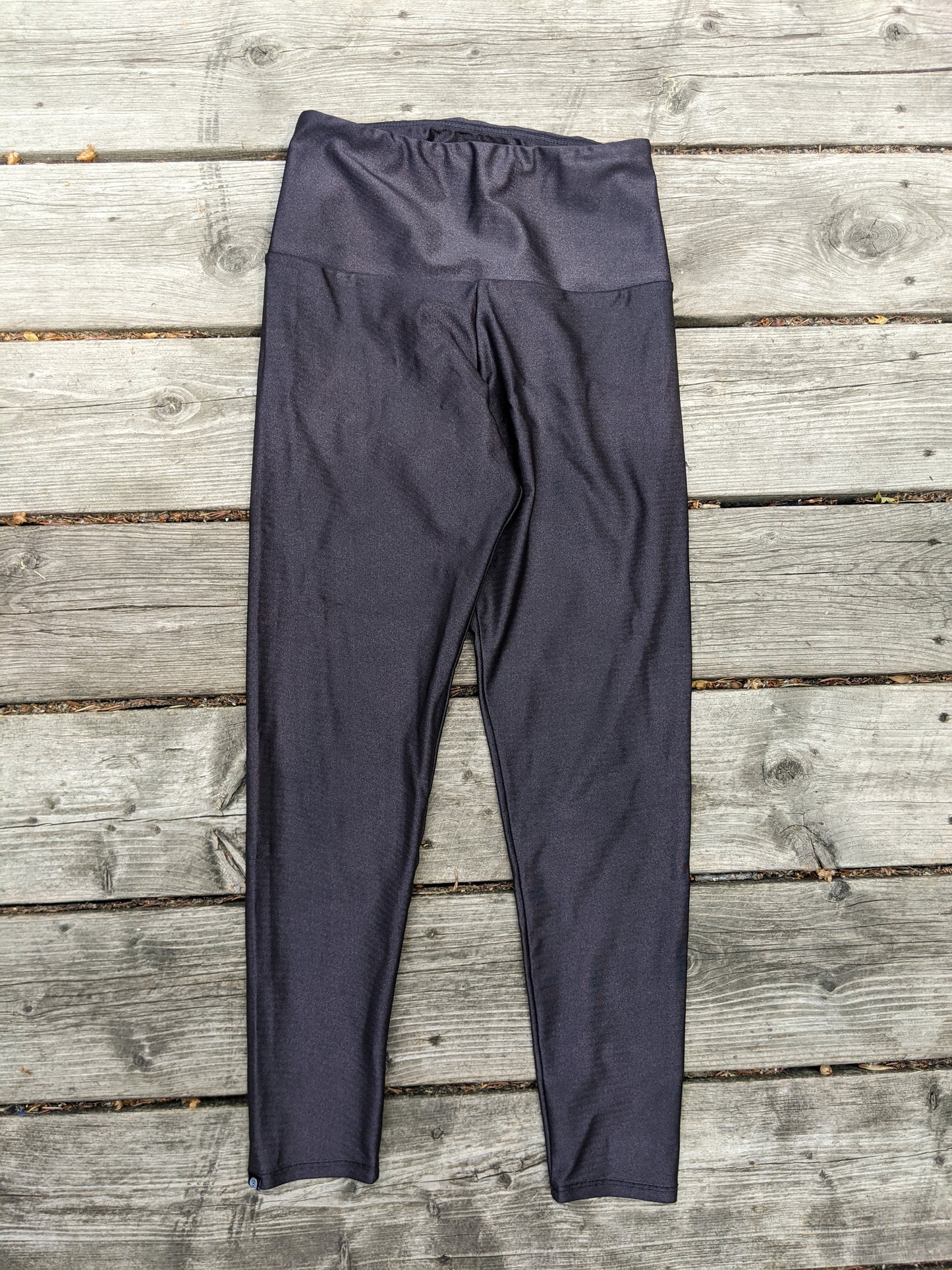 Onzie Flow Shimmer leggings sz XS in GREY