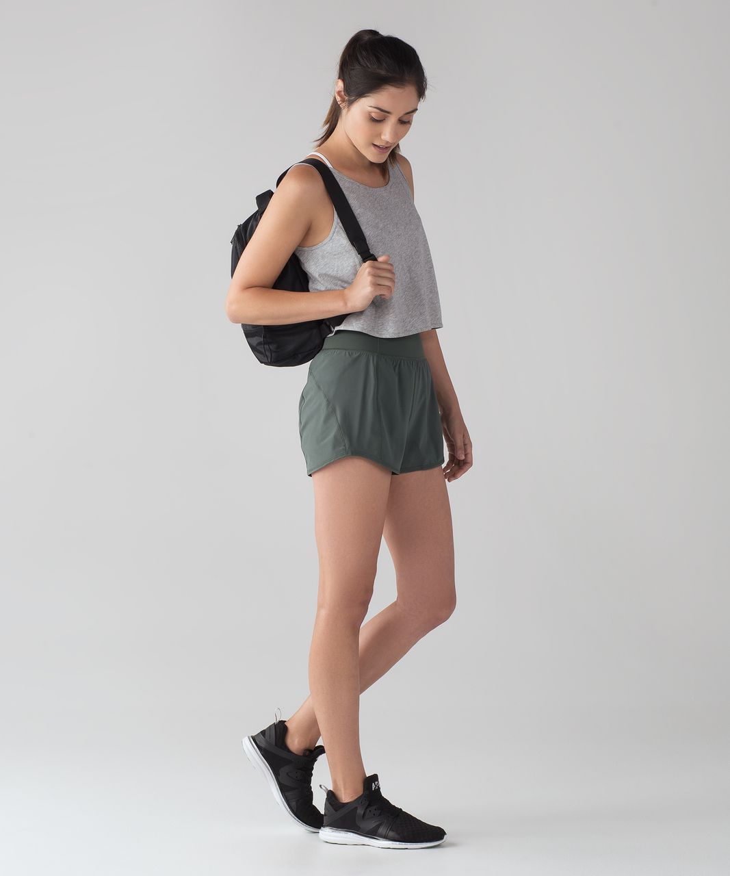 Lululemon Lean In Short (2")
Dark Forest sz 6