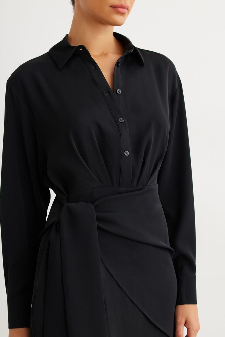 NWT! Dynamite Button Up Wrap Dress sz M.