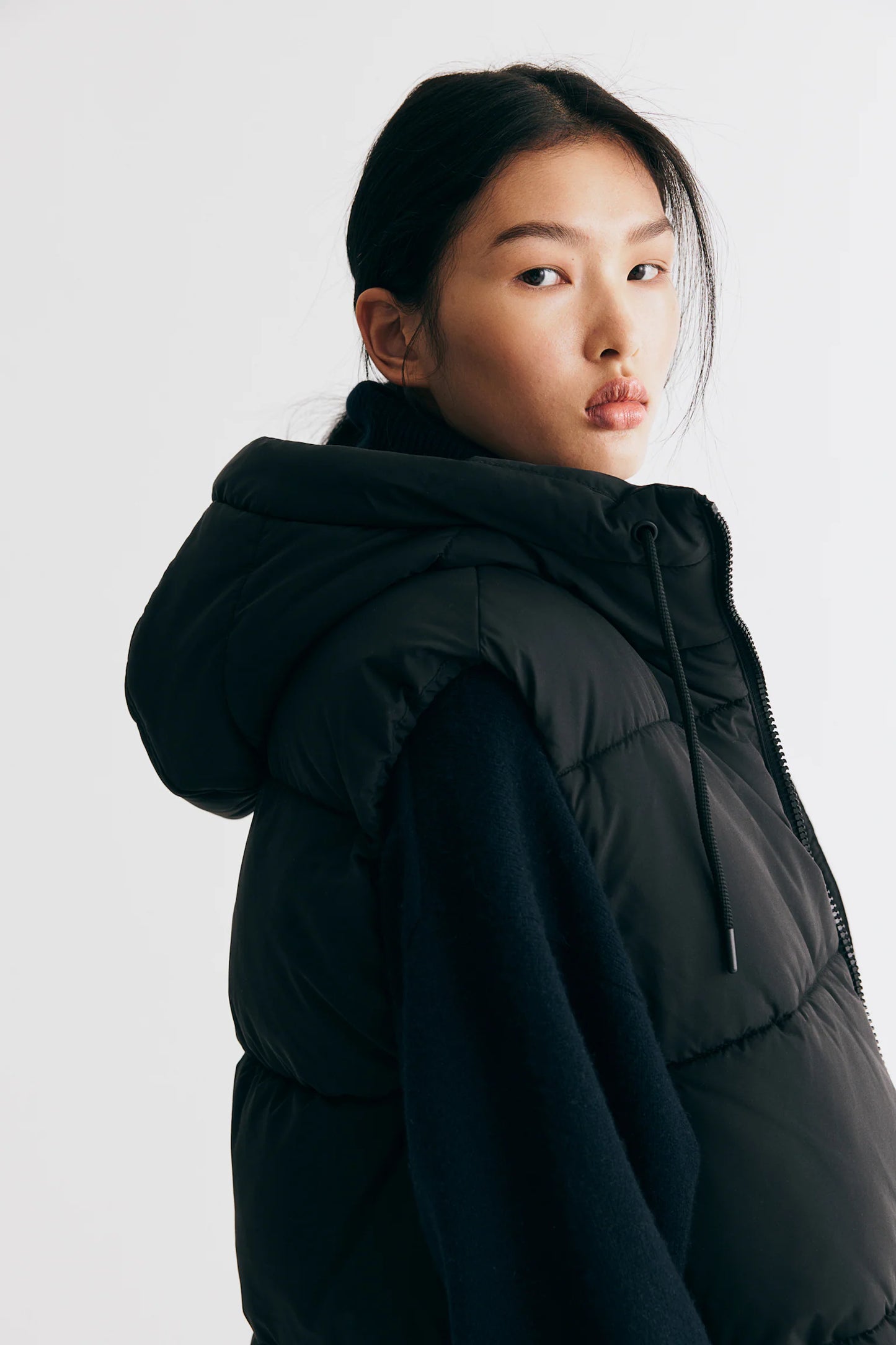H&M hooded puffer vest sz S (fits S/M)