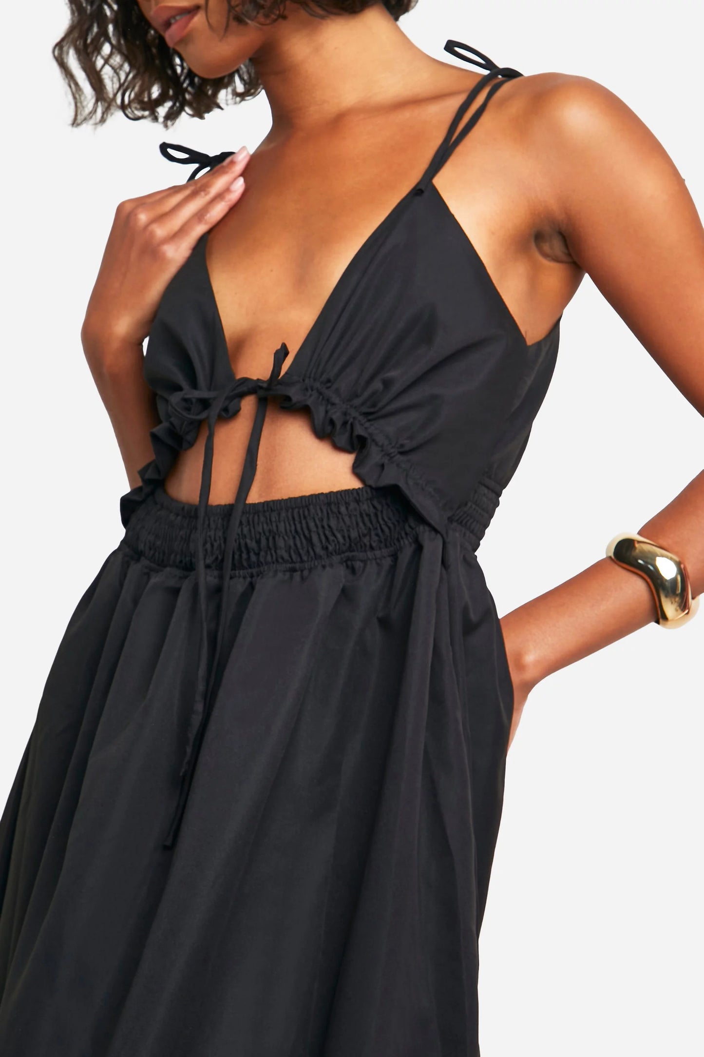 NWT!! Boohoo Tall "Woven V Neck Strappy Tiered Maxi Dress" sz 10