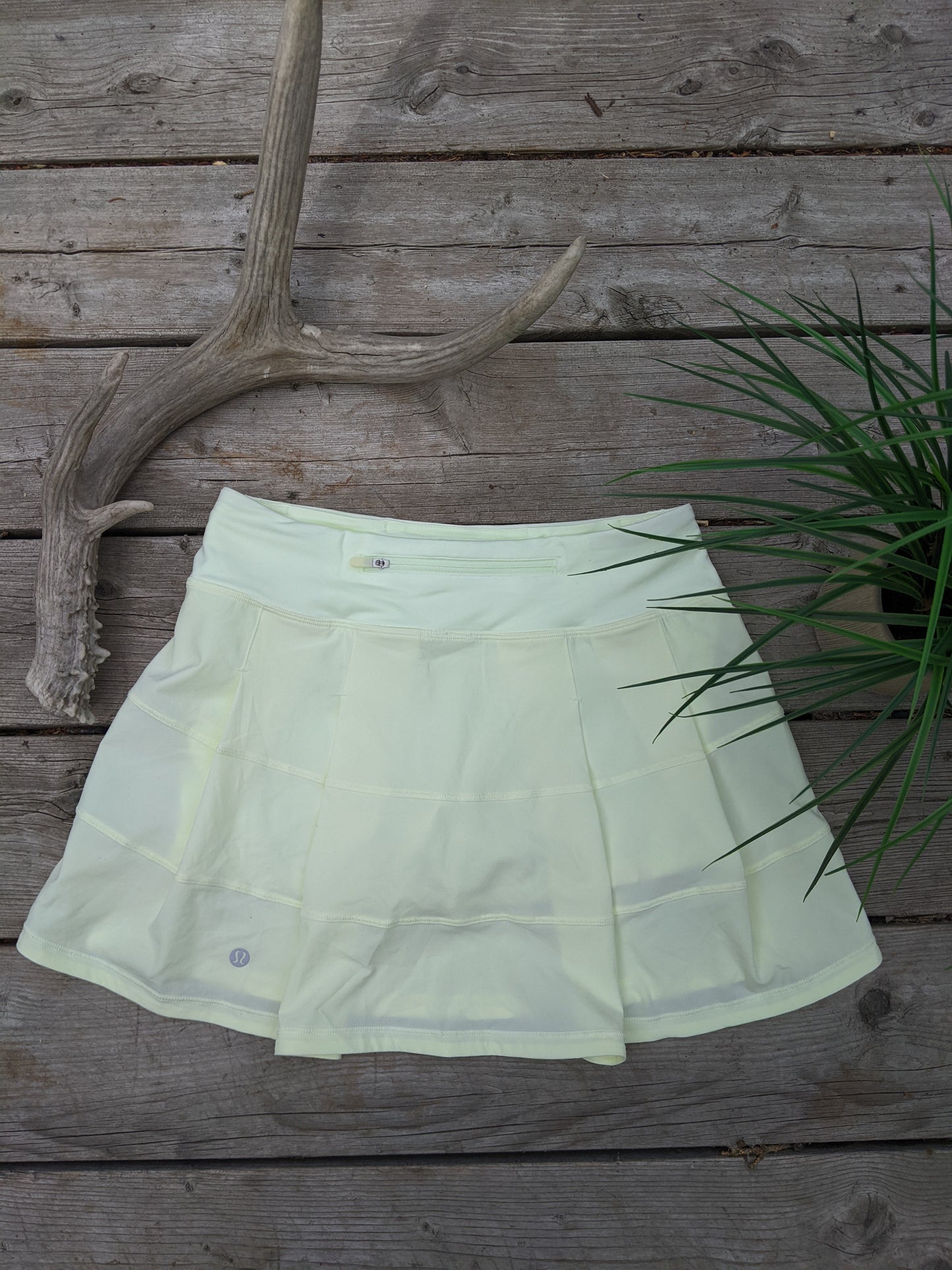 Lululemon Pace Rival Mid-Rise Skirt sz 4