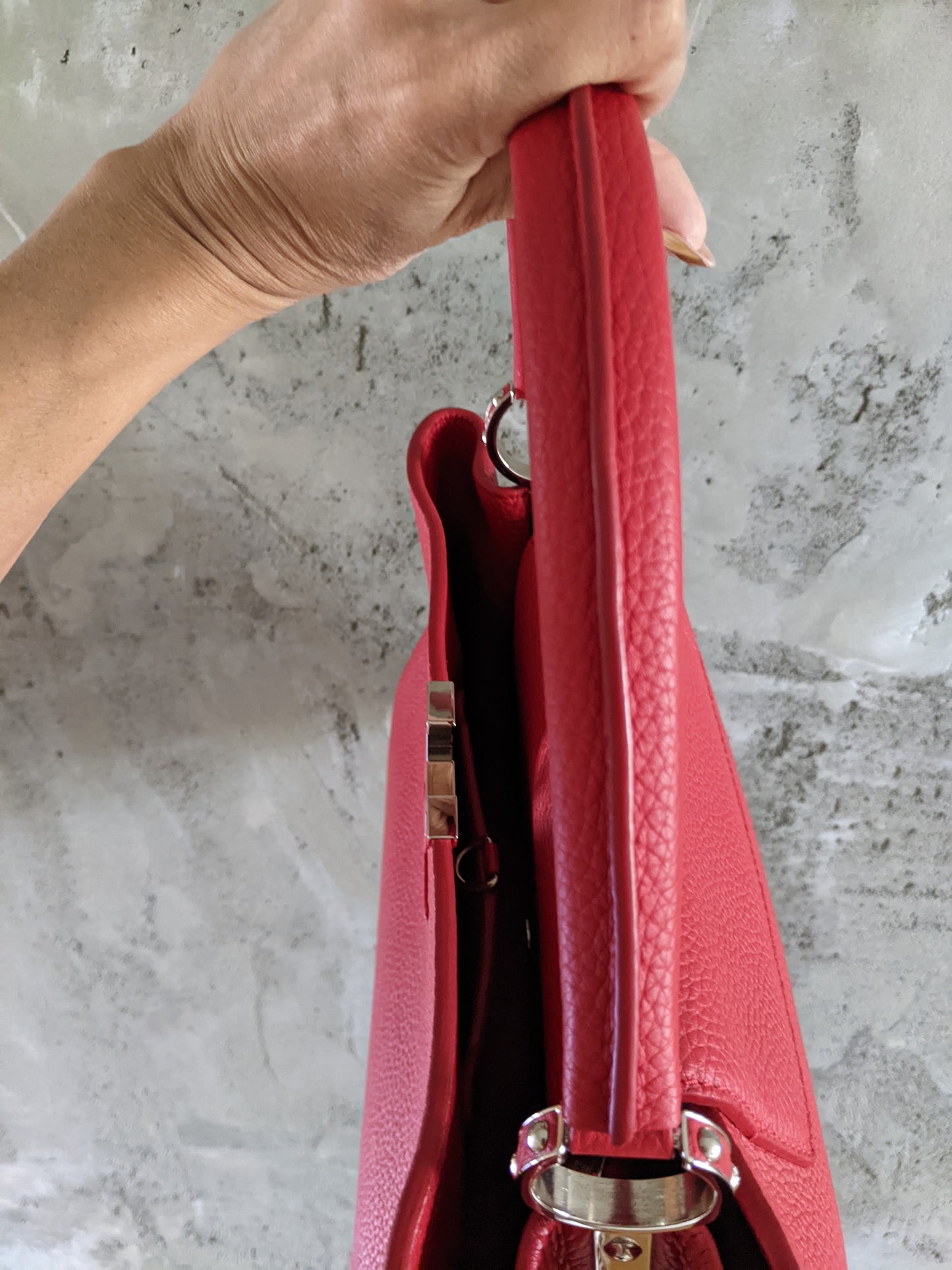 Louis Vuitton Capucines MM two way bag in Ruby Red.