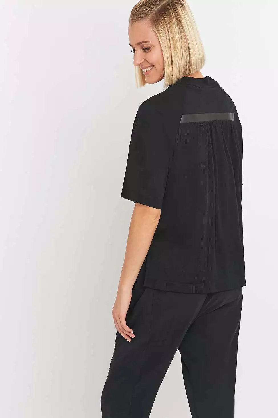 Nike mesh back tee sz XS