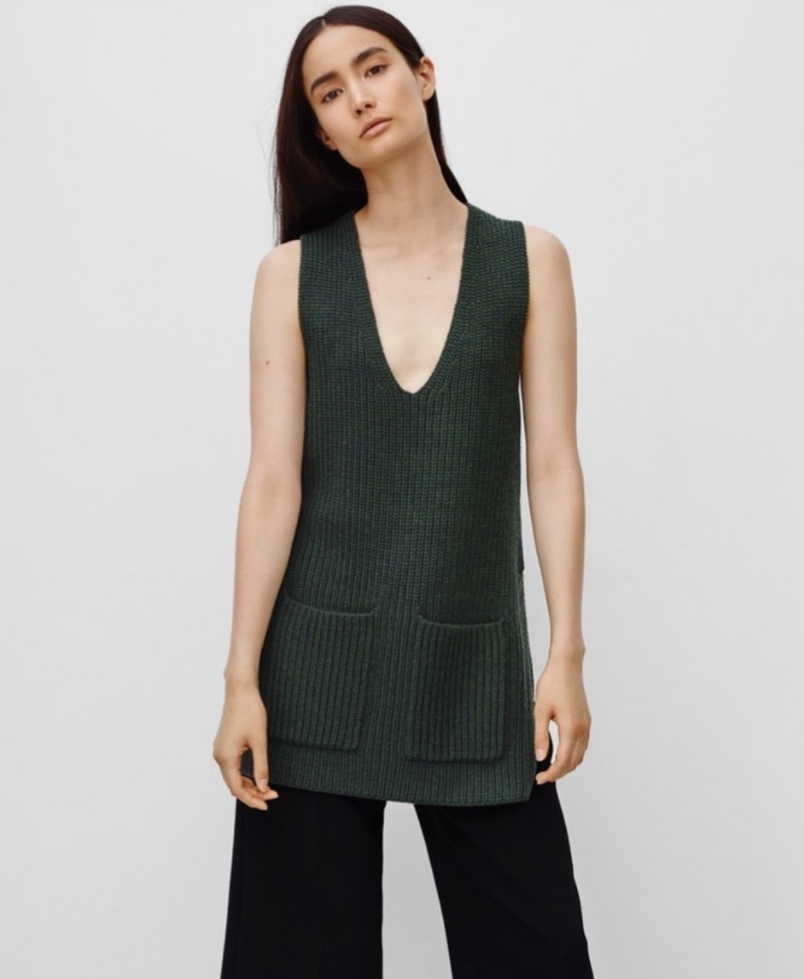 Wilfred Chartres sleeveless black sweater size XXS.