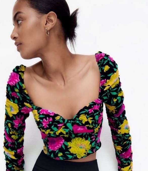 New!! Zara sweetheart neckline floral top sz XS.