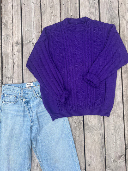 Vintage purple cableknit sweater. Fits XL/XXL