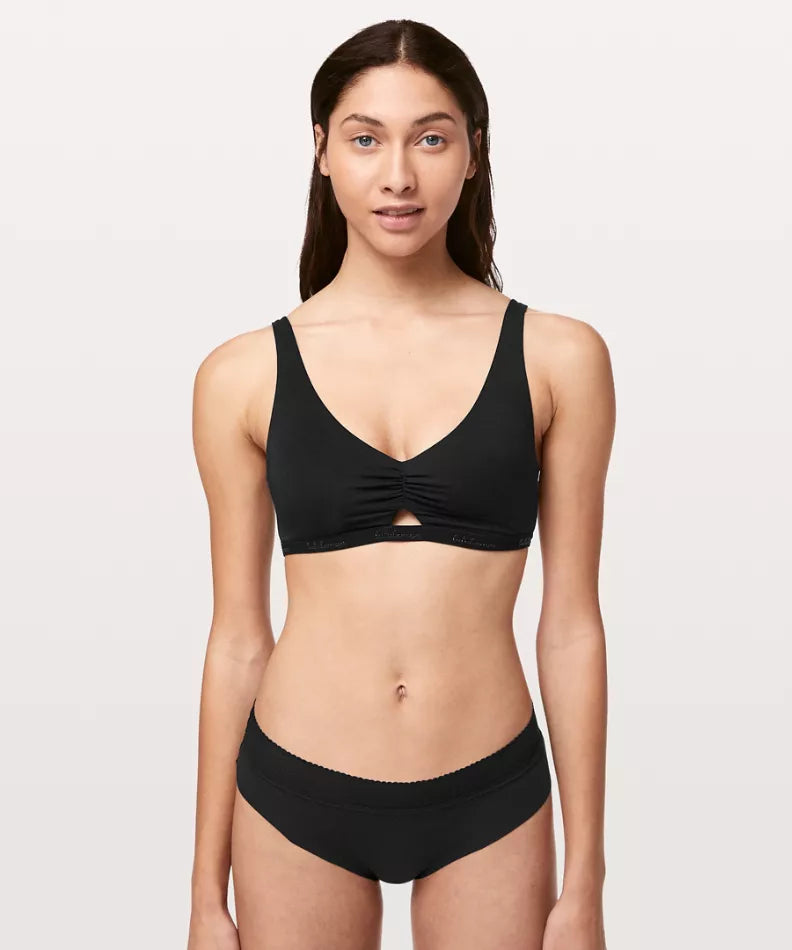 LULULEMON Simply Gathered Bralette in black sz M