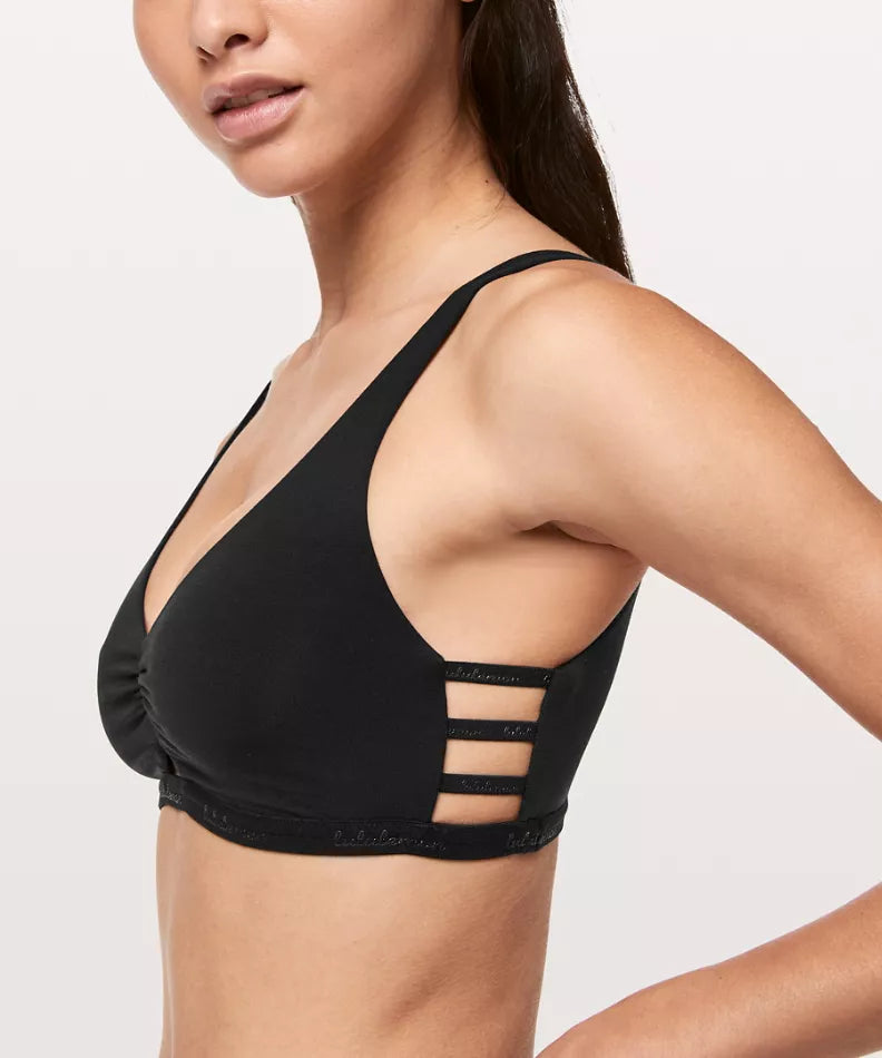 LULULEMON Simply Gathered Bralette in black sz M