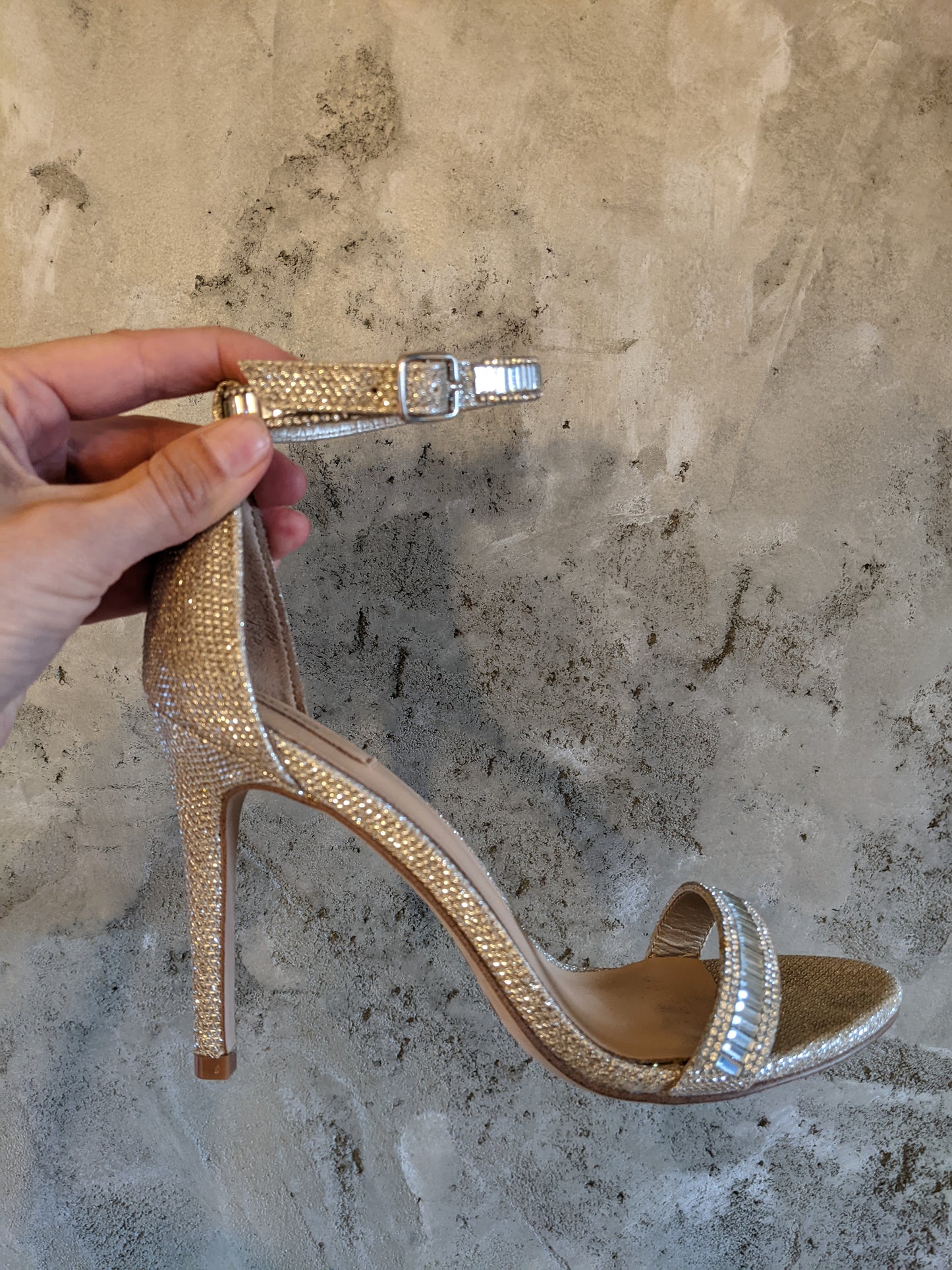 Aldo gold sparkly heels size 7.5