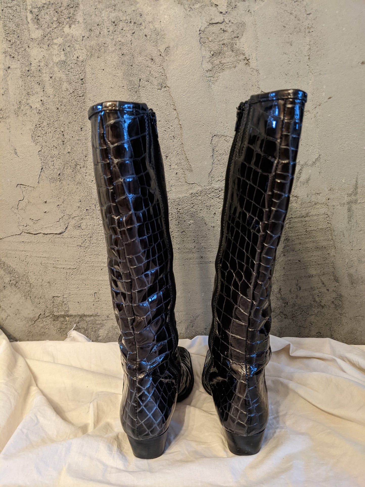 Lavorazione Artigiana genuine leather patent croc boots sz 37