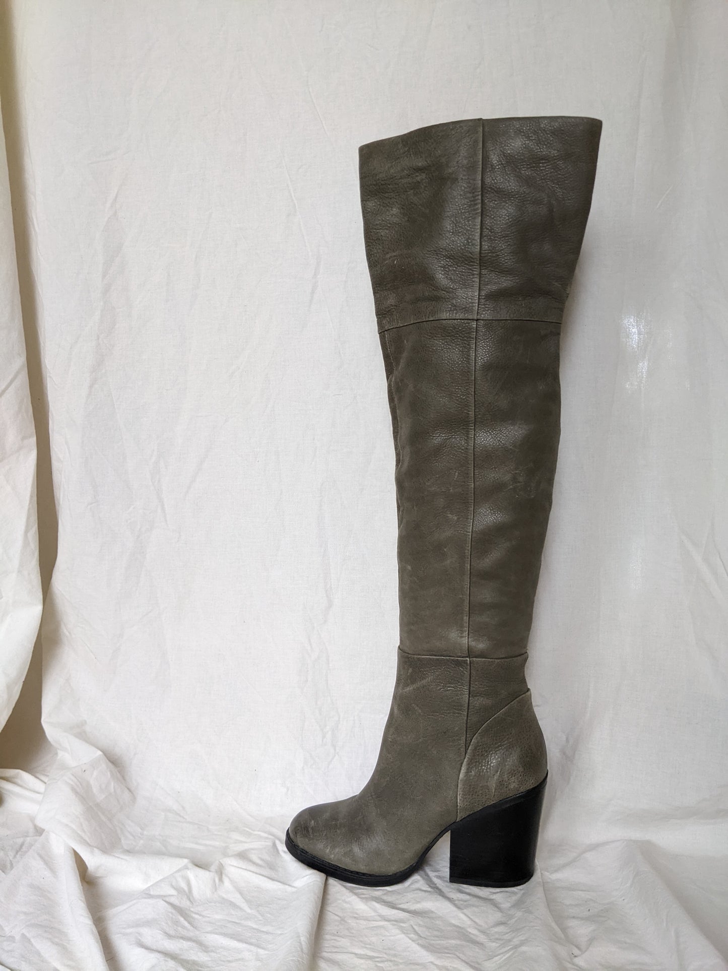 Aldo genuine leather grey thigh high boots sz 9